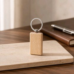 Llavero de madera rectangular